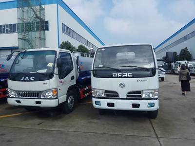 東風(fēng)多利卡灑水車與洗掃車 城市清潔的雙重利器